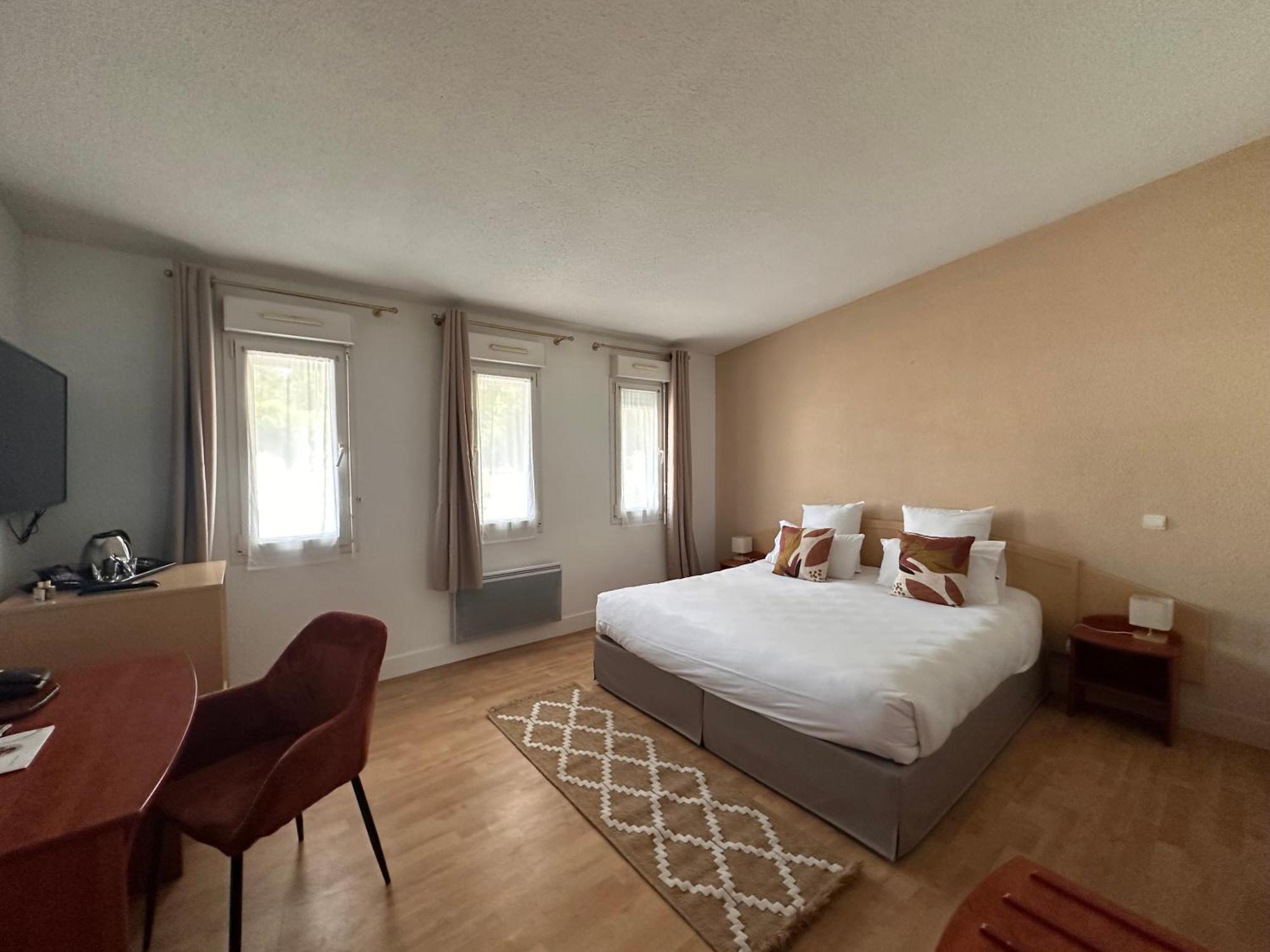 Hotel - Domaine De La Blanchardiere - Le Mans Changé エクステリア 写真